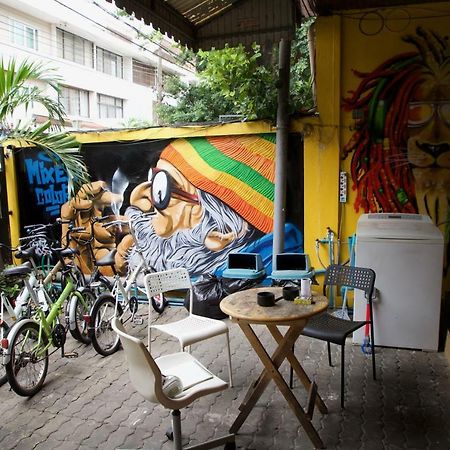 Ideer Hostel Банкок Екстериор снимка
